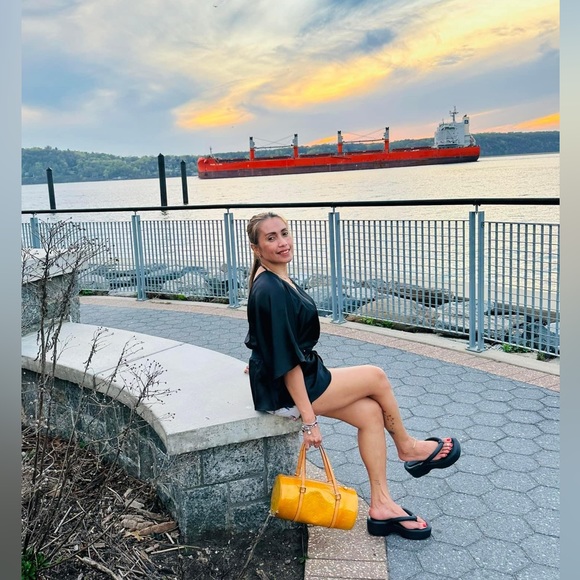 MY LIVE SHOW NOTIFICATION  LIKE THIS  IF YOU WANT TO GET NOTIFIED WHEN I GO LIVE - Picture 9 of 16